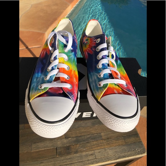 NWT Converse Chuck Taylor TieDye Low Tops Rainbow